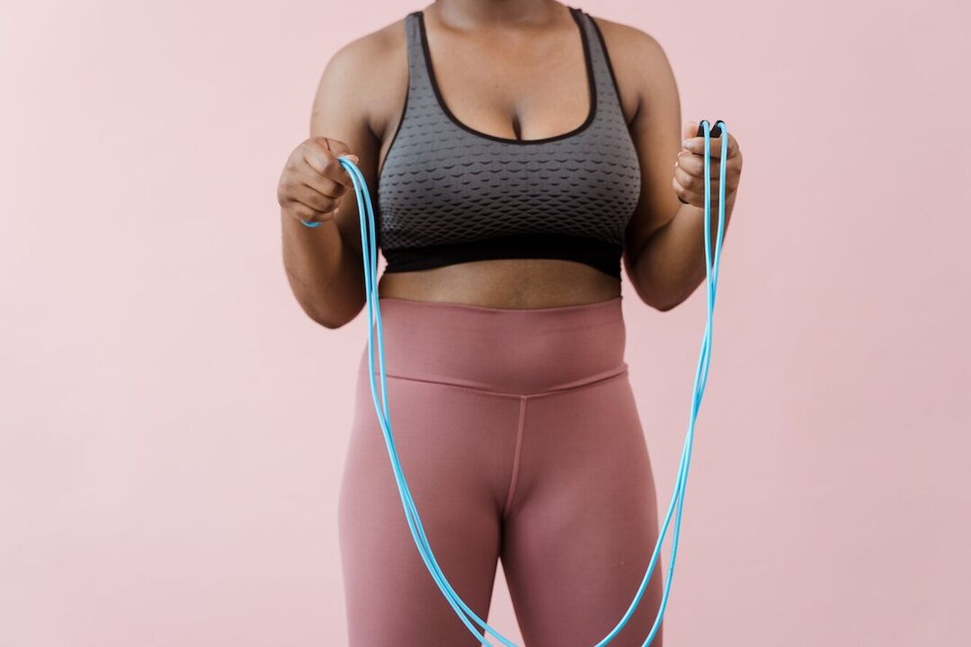Jumping rope is a cardio exercise that allows you to lose weight in the abdominal area
